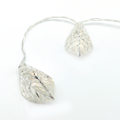 ACA LIGHTING CHRISTMAS FMSLEAF10WW2AT "METAL LEAVES", 10 LED STRING LIGHTS WITH BATTERIES (3xAA) & TIMER (6ON/18OFF), WARM WHITE, SILVER METAL, IP20, 135+30cm TRANSPARENT LEAD CABLE