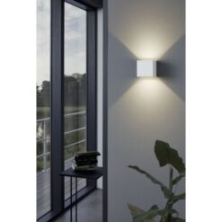 Бяло LED фасаден аплик Eglo Calpino за фасада и вход