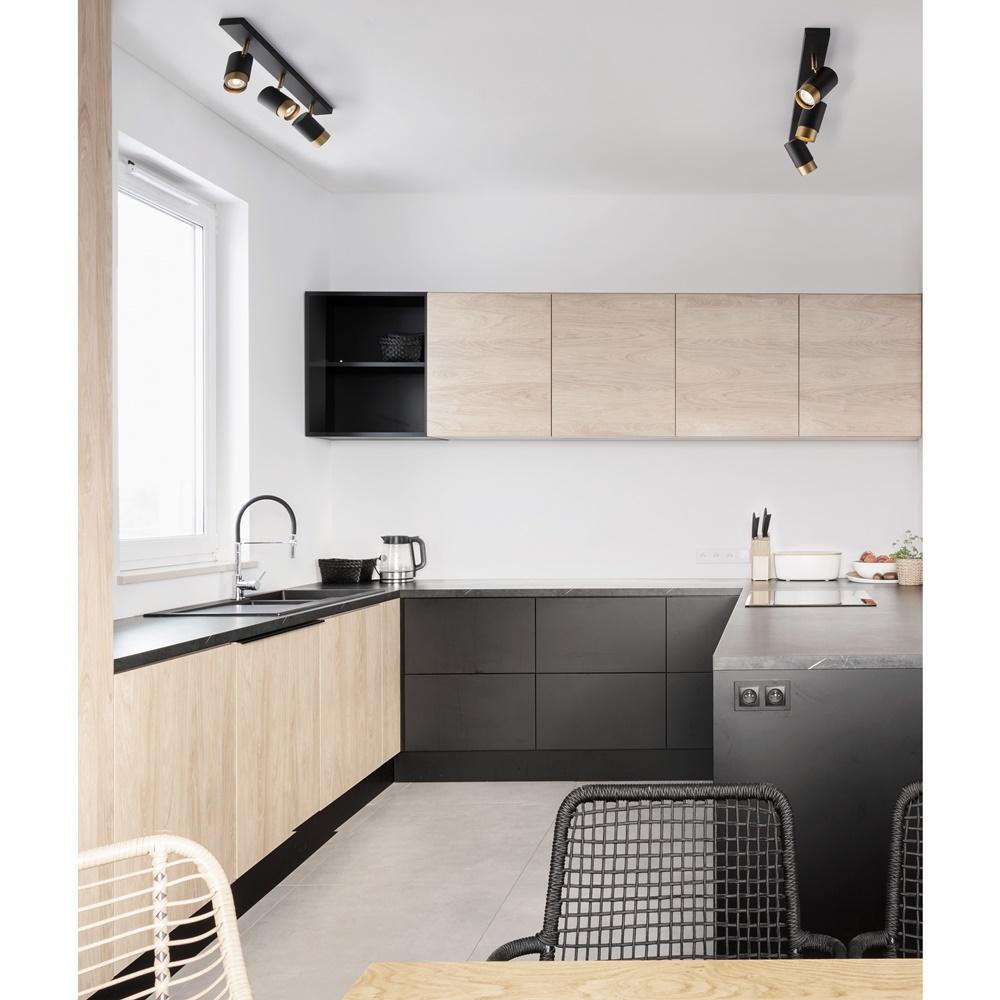 Modern,Kitchen,With,Wooden,Furniture,,Stylish,Cabinets,And,Granite,Kitchen