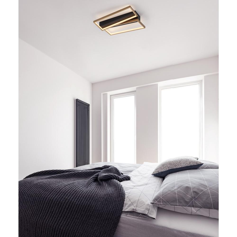 Side,Angle,Of,A,Double,Bed,With,Blanket,And,Pillows,