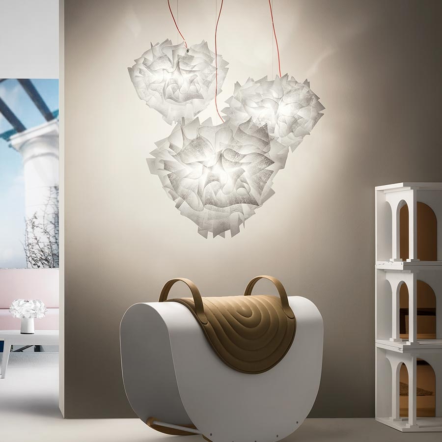 Полилей SLAMP VELI бял в интериор