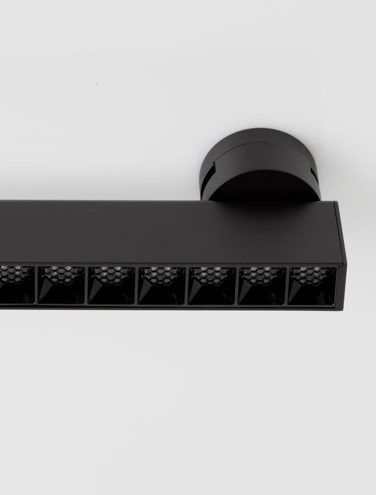 Магнитно тяло Nova Luce UPRAIL 9009060 черен