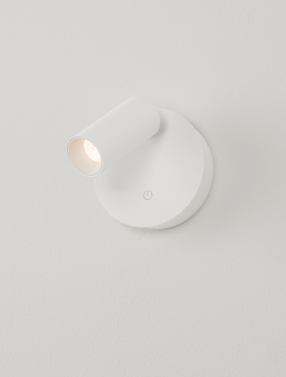 Аплик Nova Luce MAGLO 9011930 бял
