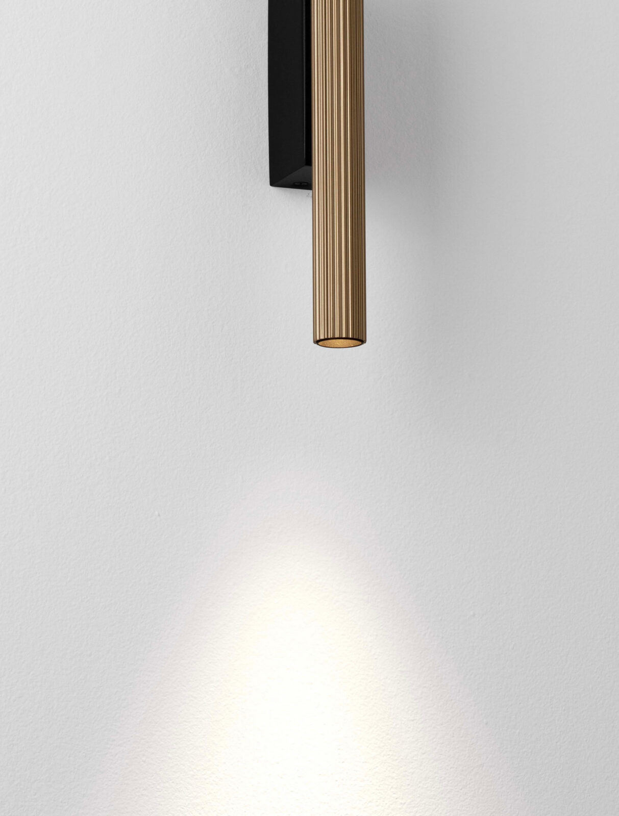 Аплик Nova Luce PARON 9060236 черен
