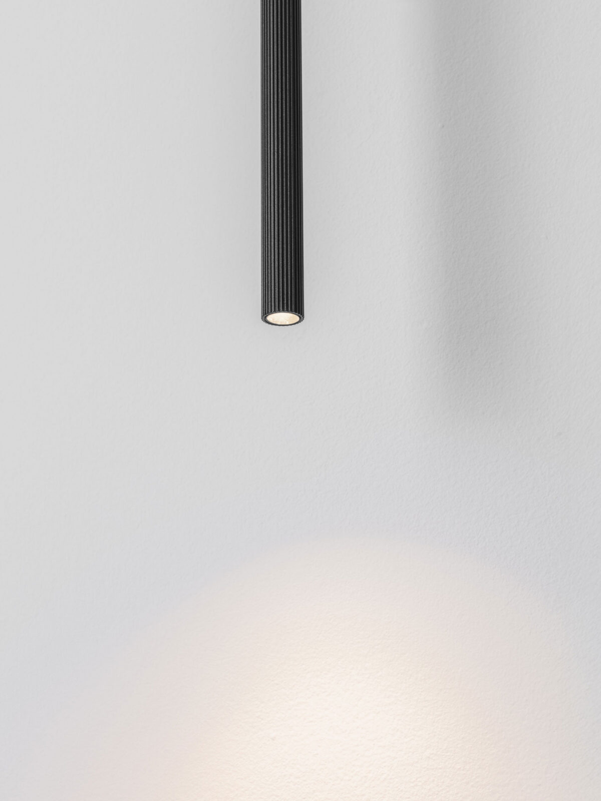 Пендел Nova Luce BRILLIA 9060266 черен детайл 4