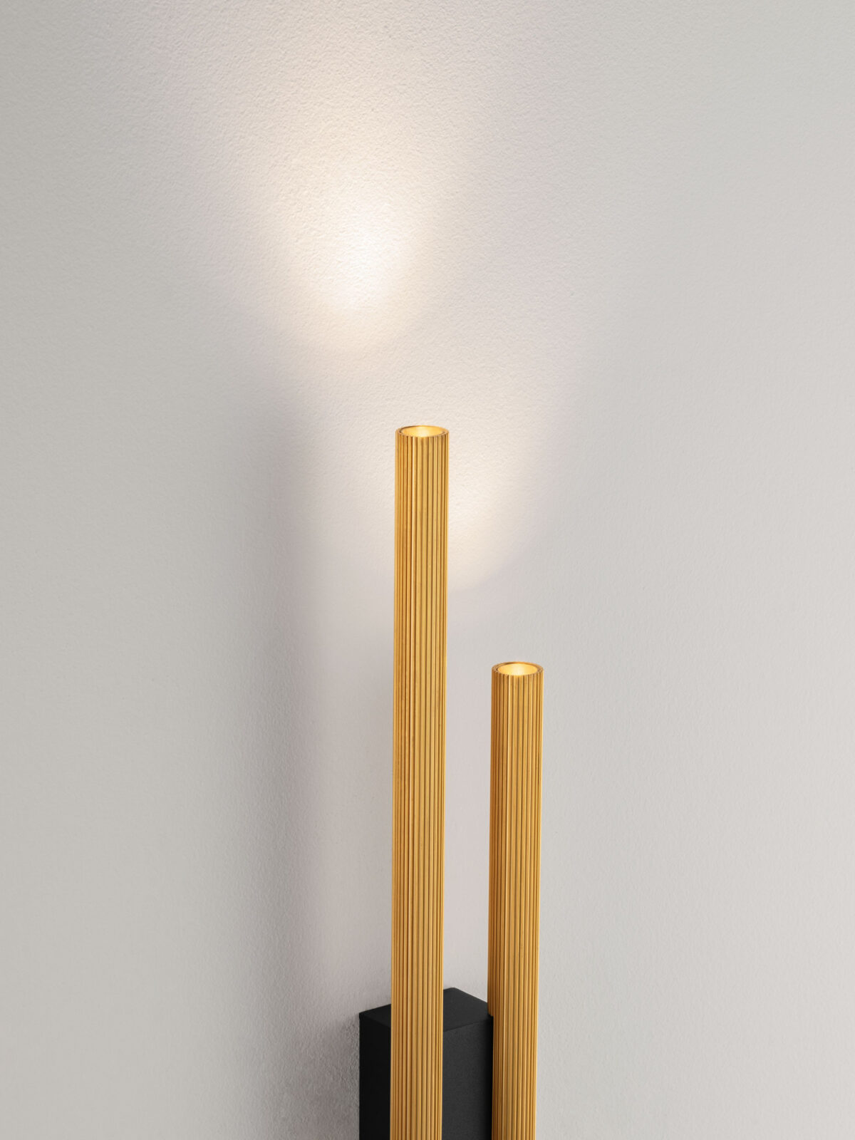 Аплик Nova Luce BRILLIA 9060277 златист детайл 4