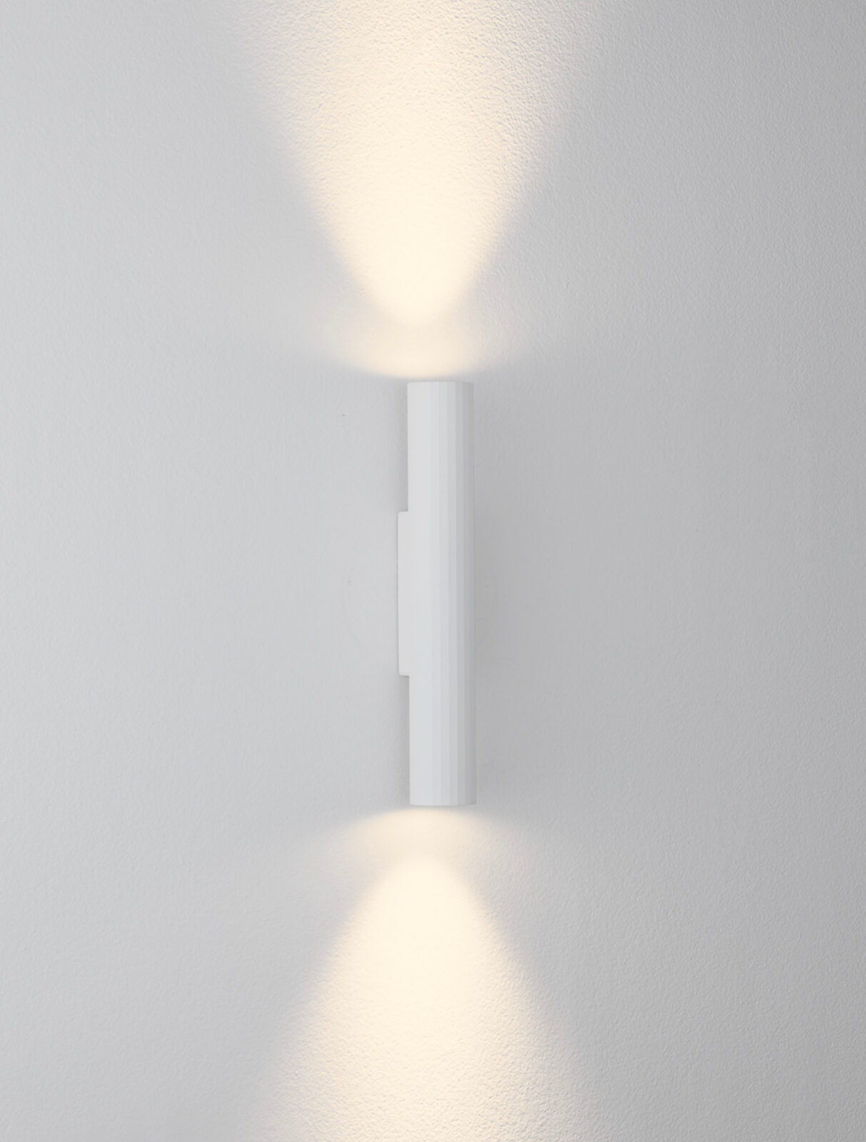 Аплик Nova Luce RIVETA 9060306 бял детайл 3