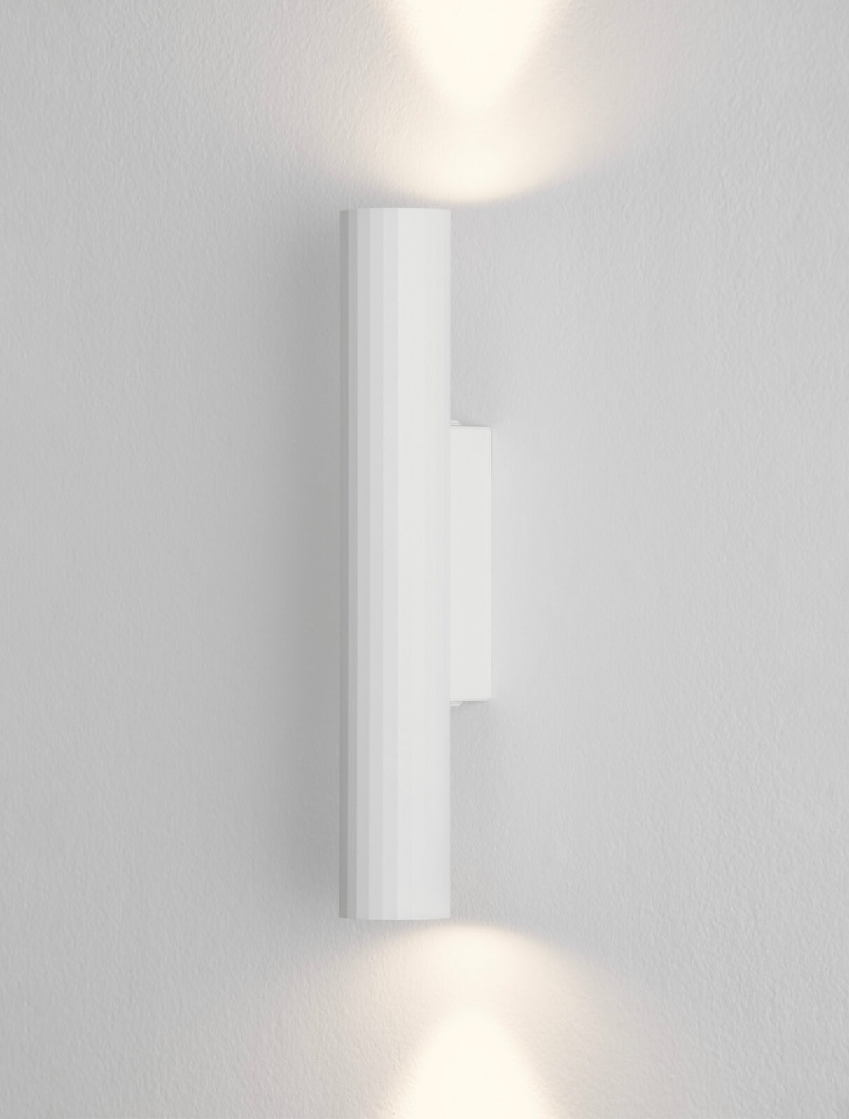 Аплик Nova Luce RIVETA 9060306 бял детайл 4