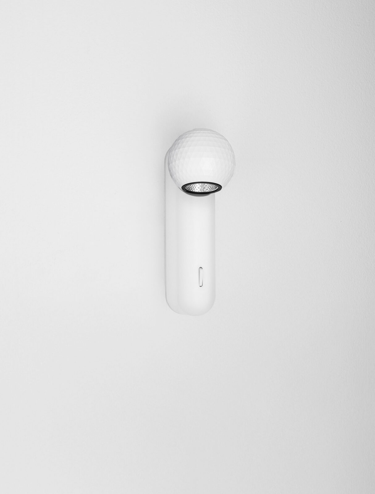 Аплик Nova Luce NOTIC 9088190 бял детайл 2