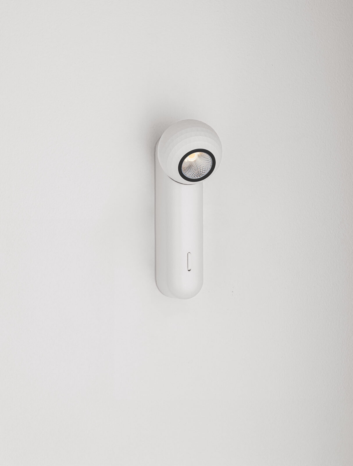 Аплик Nova Luce NOTIC 9088190 бял детайл 3