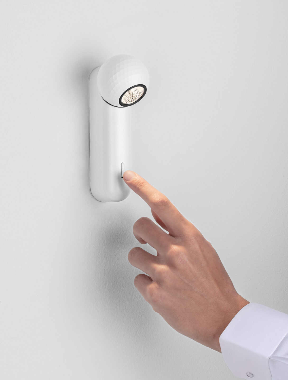 Аплик Nova Luce NOTIC 9088190 бял детайл 6