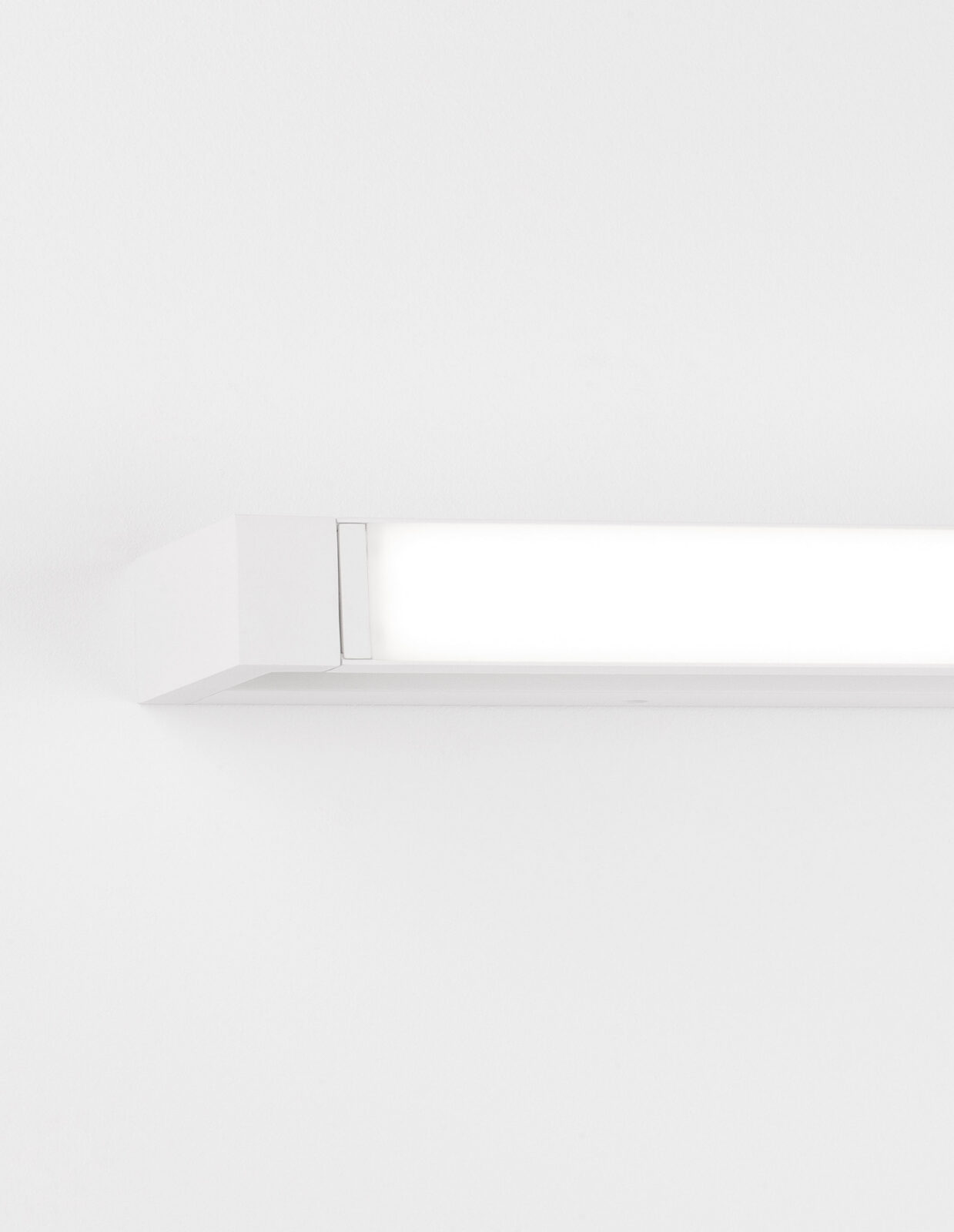 Аплик Nova Luce LINE 9117320 бял детайл 5