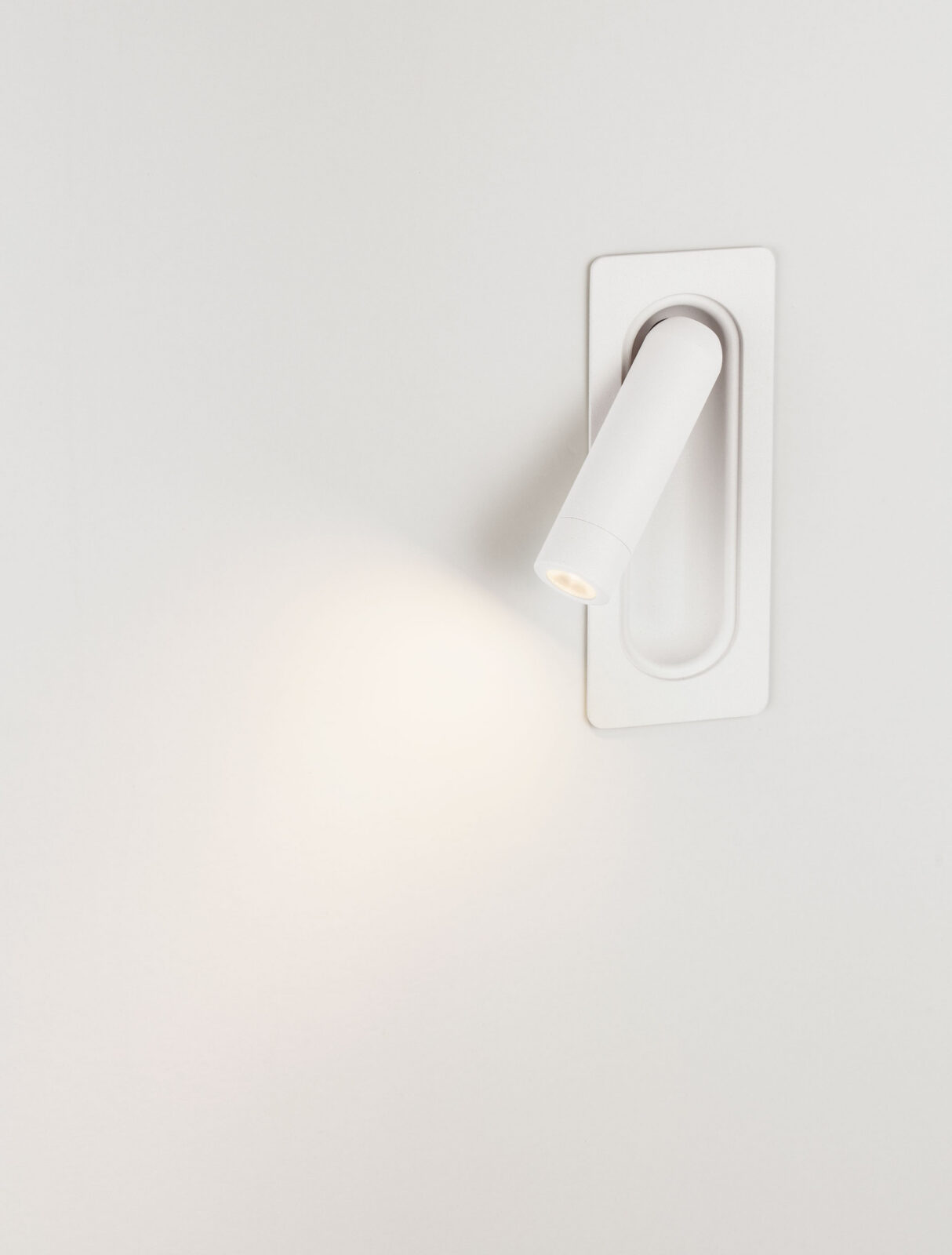 Аплик Nova Luce INLITE 9232219 бял детайл 5