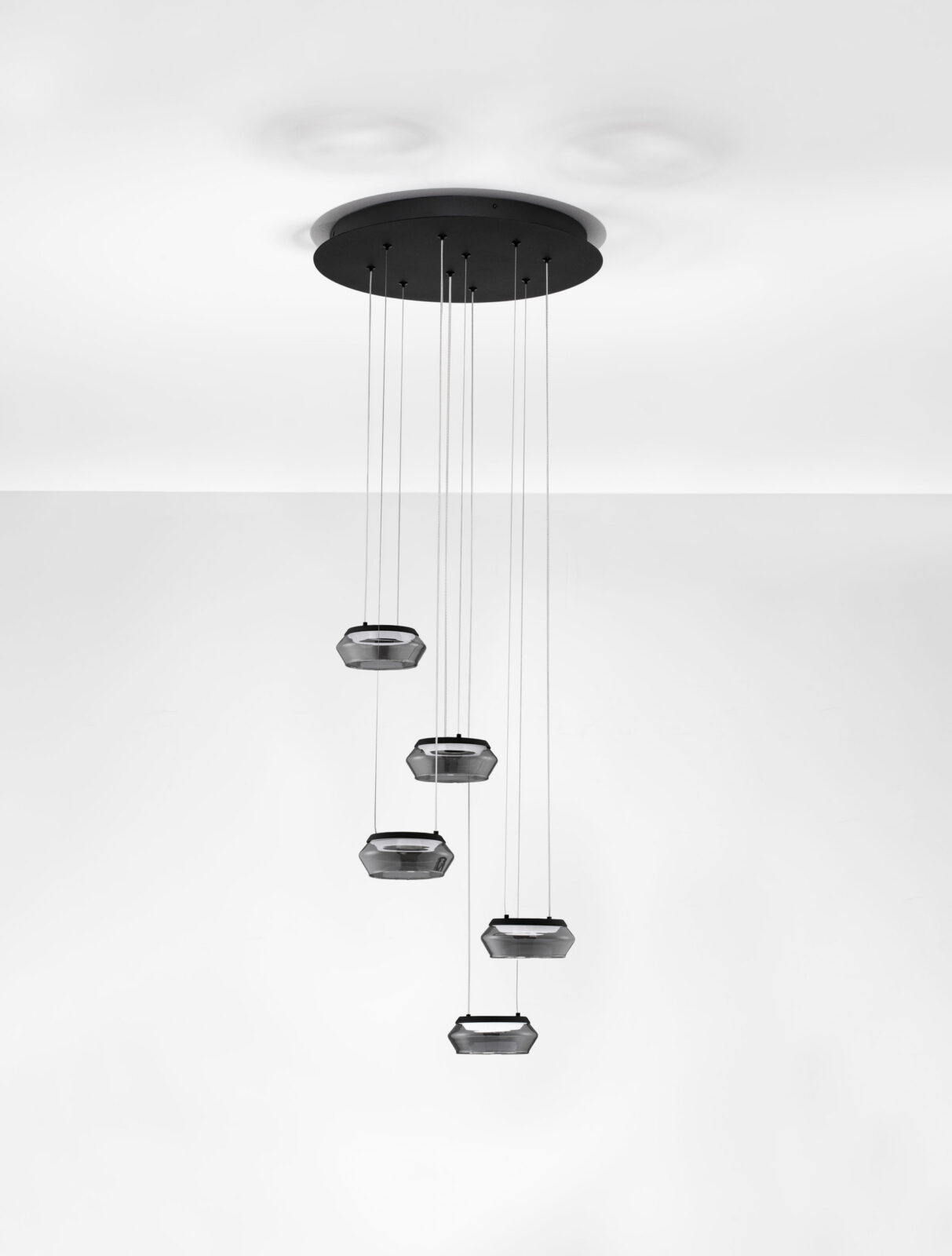Полилей Nova Luce JAILYN 9236103 черен детайл 2