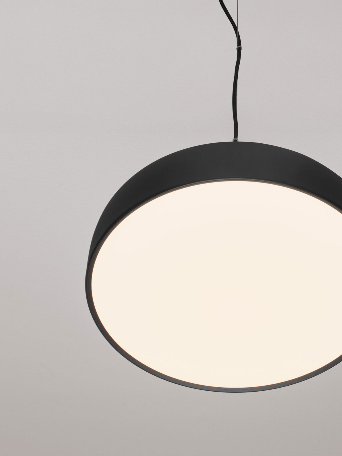 Полилей Nova Luce NOELIA 9268001 черен