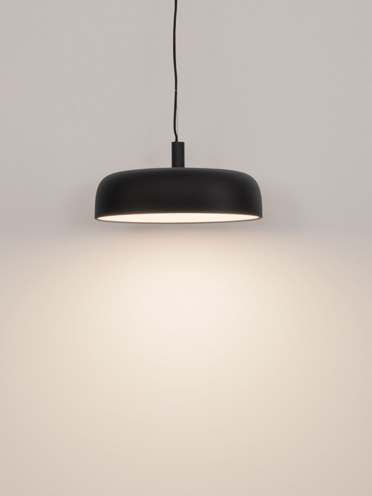 Полилей Nova Luce NOELIA 9268002 черен