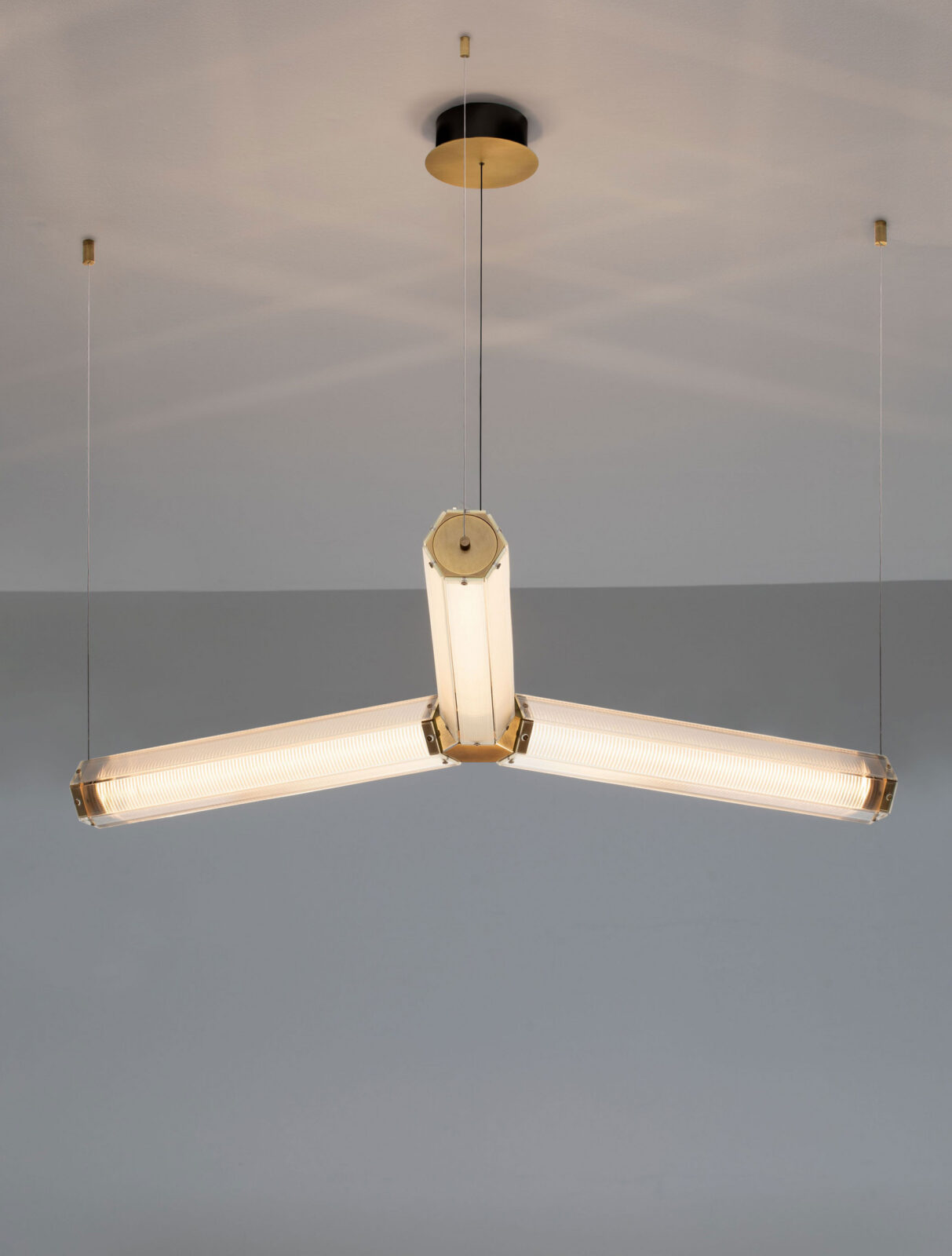 Полилей Nova Luce ESSENZO 9333218 антично златен детайл 6