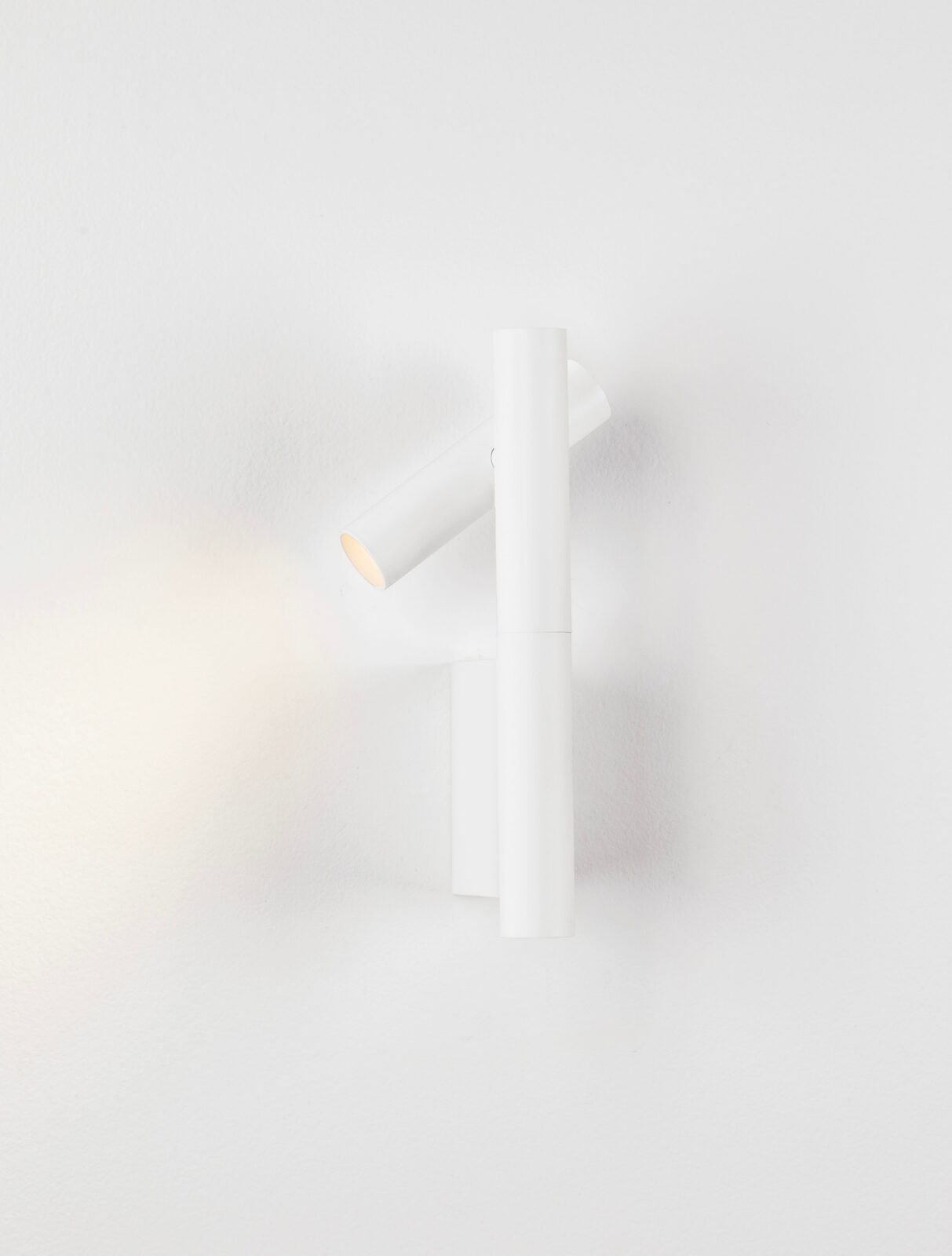 Аплик Nova Luce ARCO 9540287 бял детайл 4