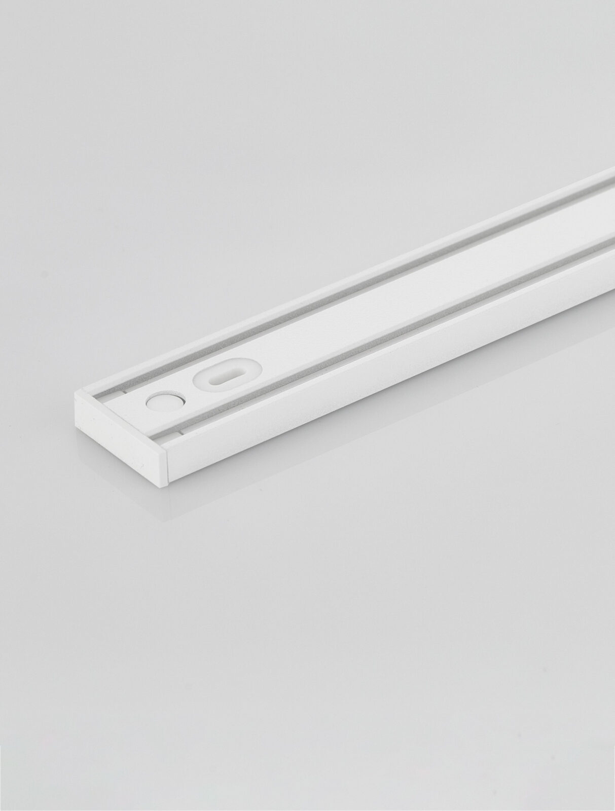 Шина Nova Luce SHALLOW 9580650 бял
