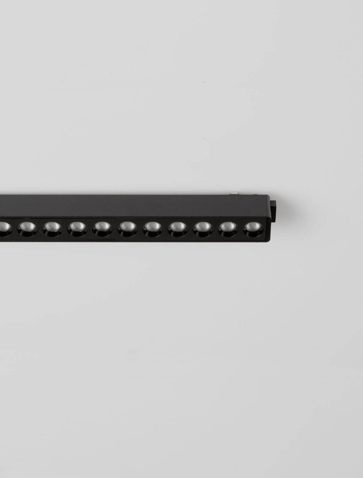 Магнитно тяло Nova Luce FLAT 9580813 черен