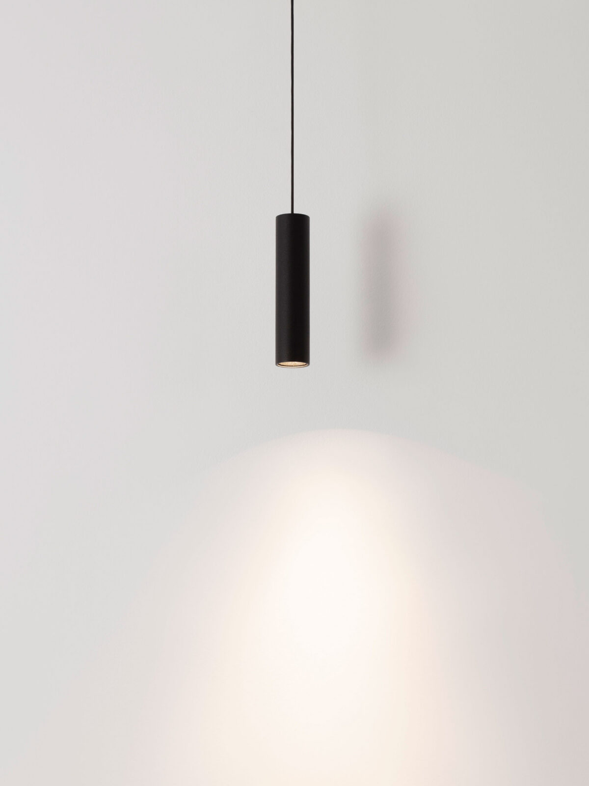 Магнитно тяло Nova Luce IVY 9580919 черен