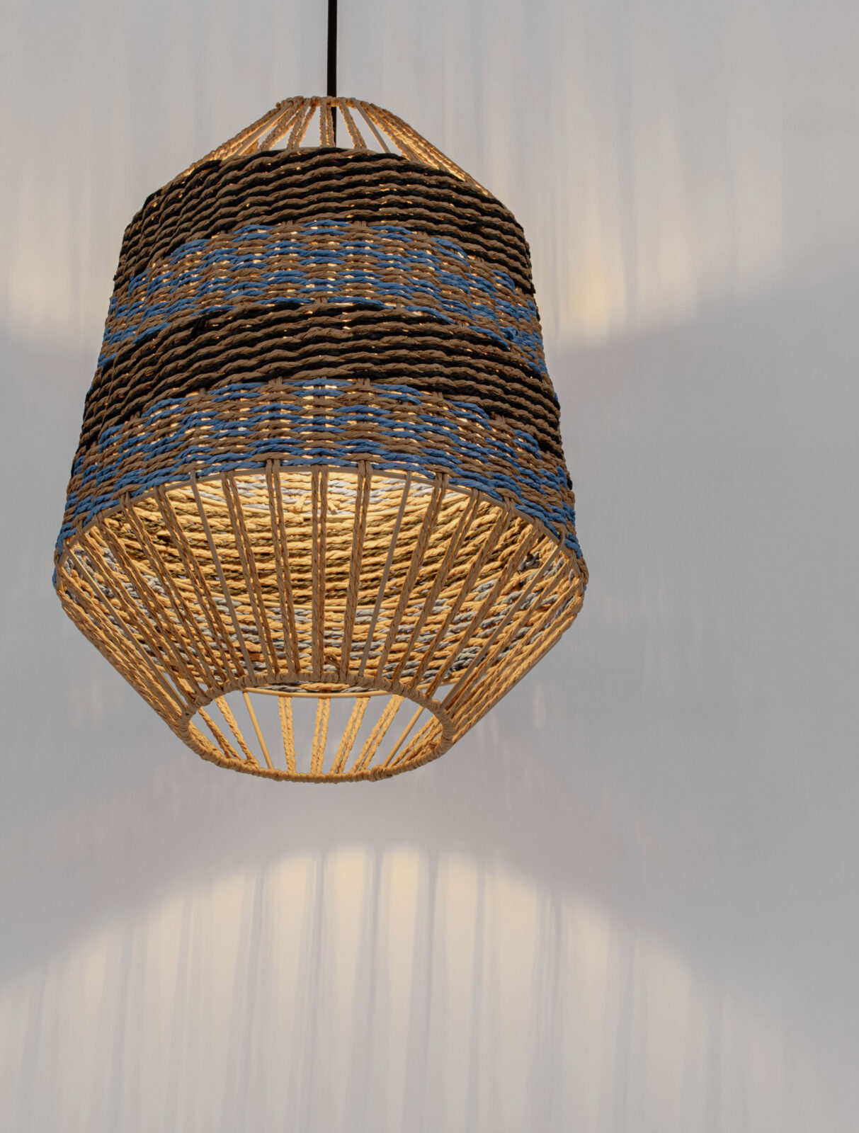 Пендел Nova Luce COPOS 9586609 черен детайл 4