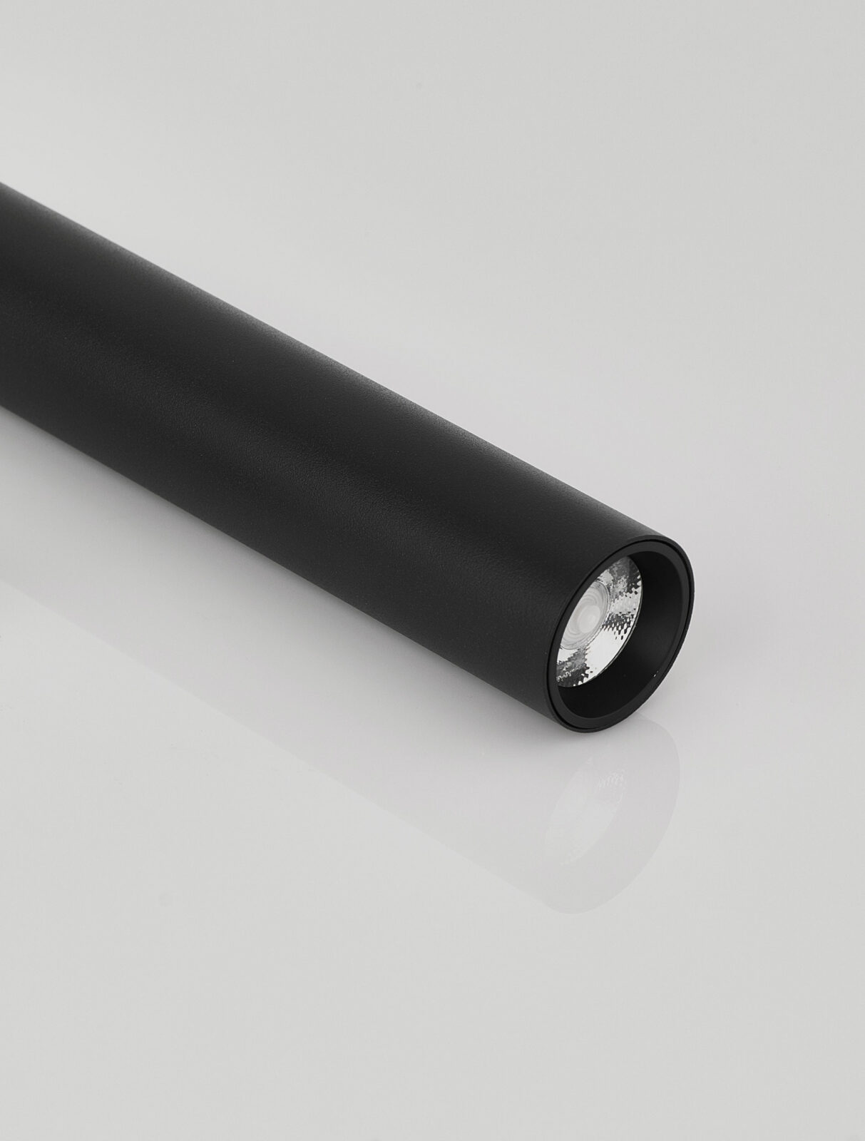 Магнитно тяло Nova Luce GLOW 9680161 черен