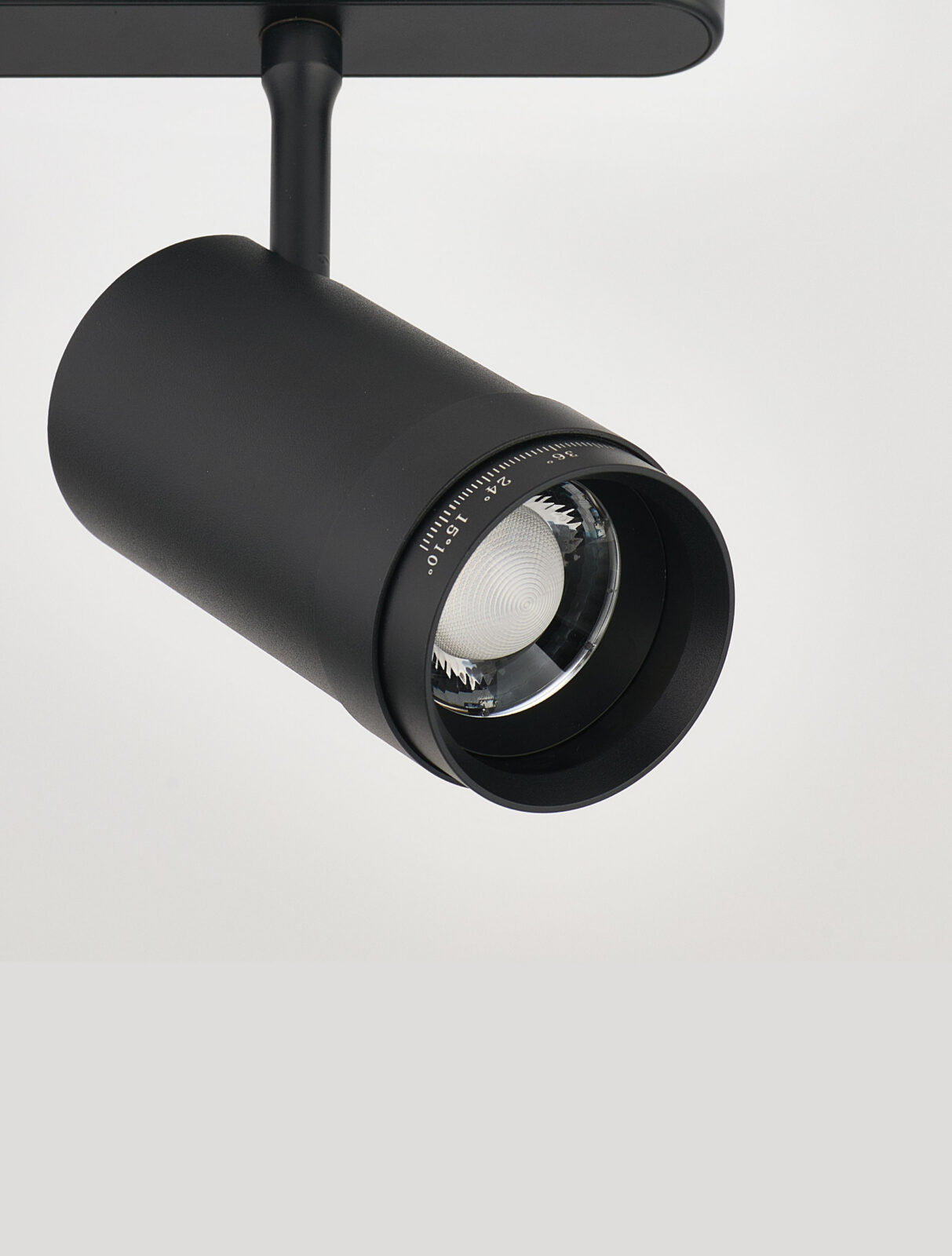 Магнитно тяло Nova Luce SYMMETRIC 9680205 черен