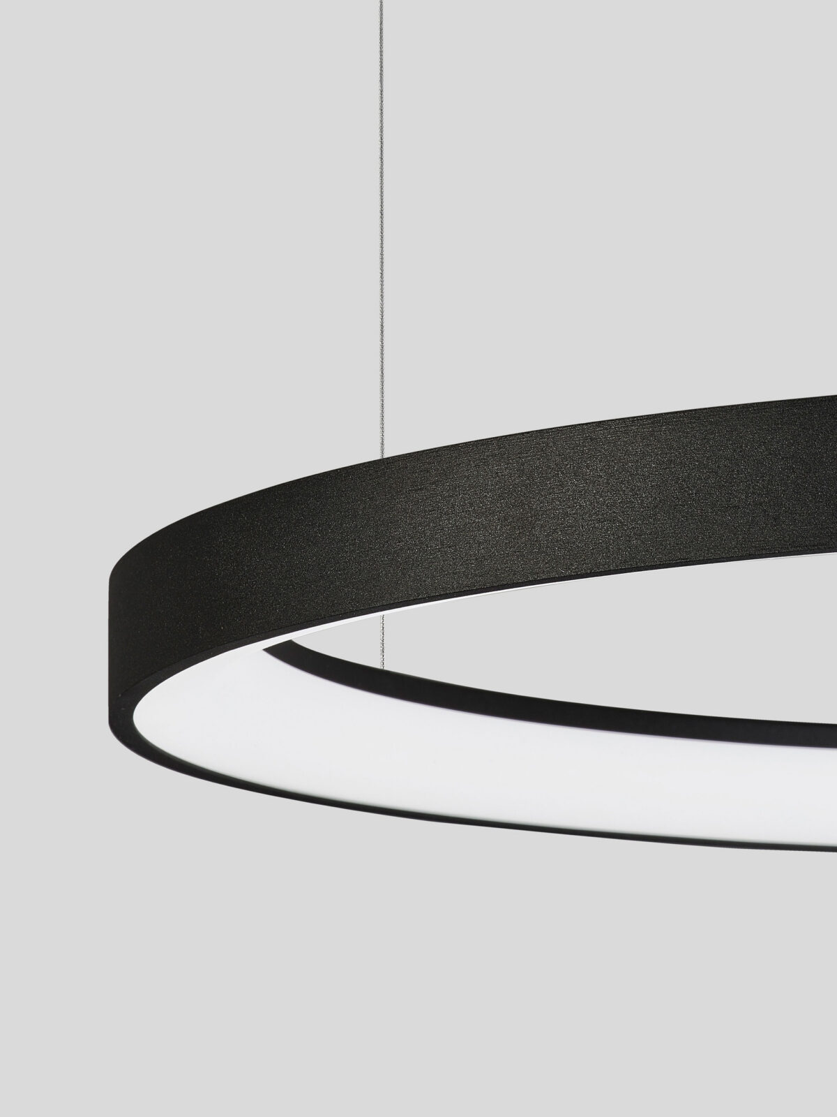 Полилей Nova Luce PERTINO 9853684 черен