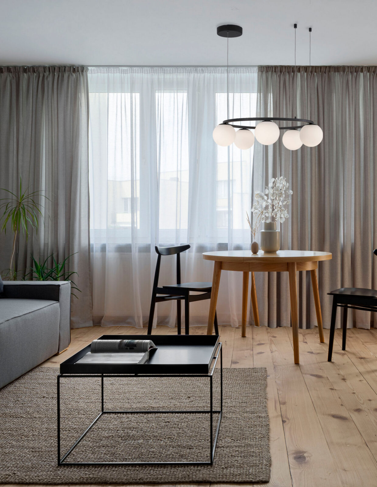 Полилей Nova Luce JOLINE 9919603 черен