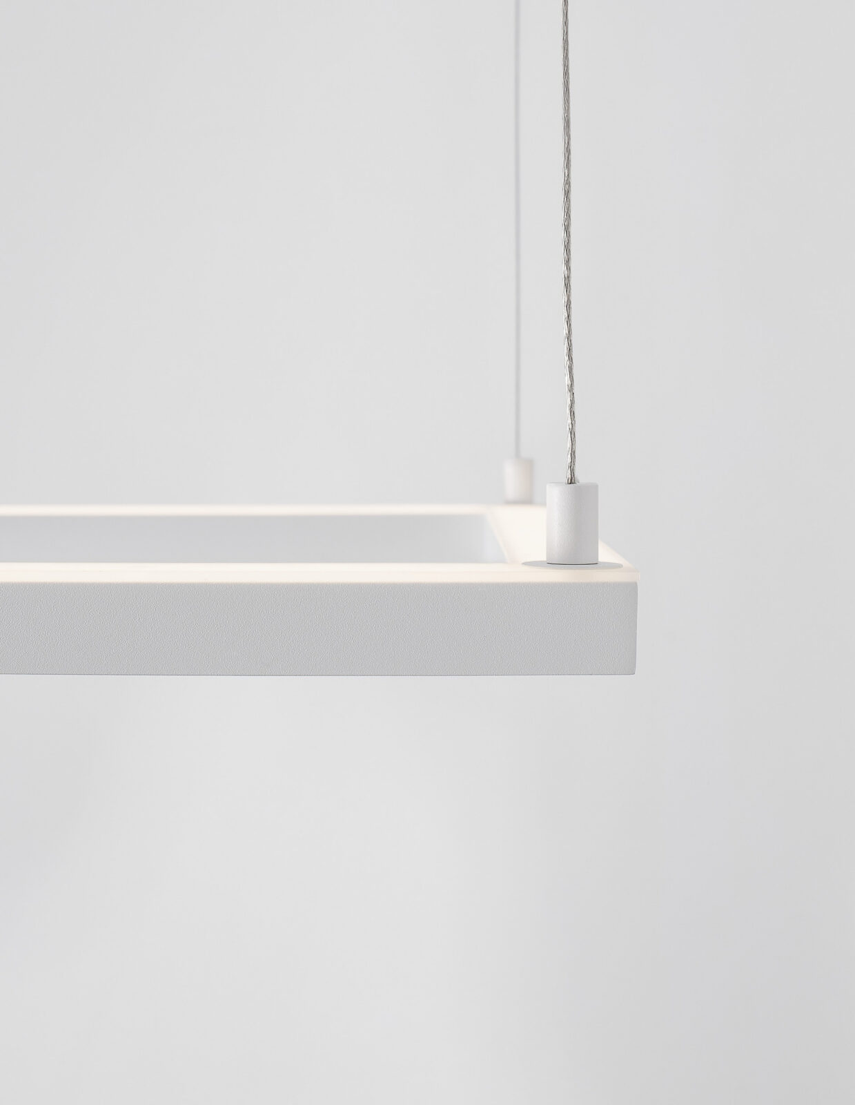 Полилей Nova Luce ETERNA 9990735 бял